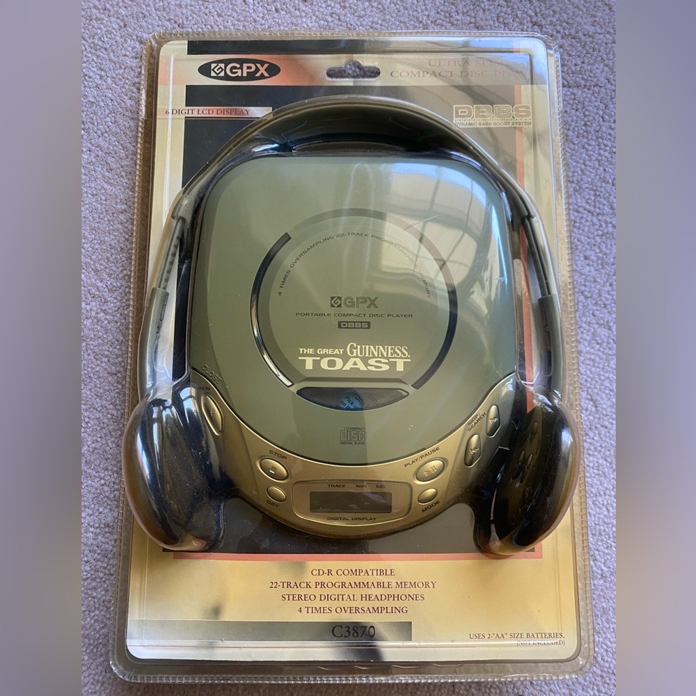 NIB GPX portable compact disc player with stereo headphones